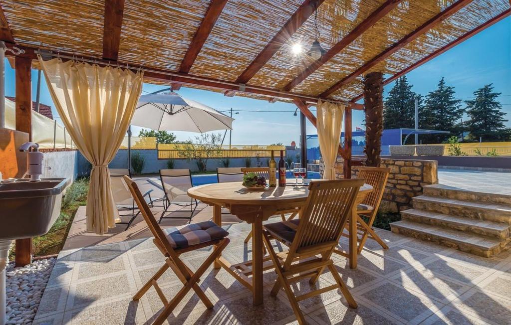 Holiday Home Sunce Dalmacije Mratovo Luaran gambar
