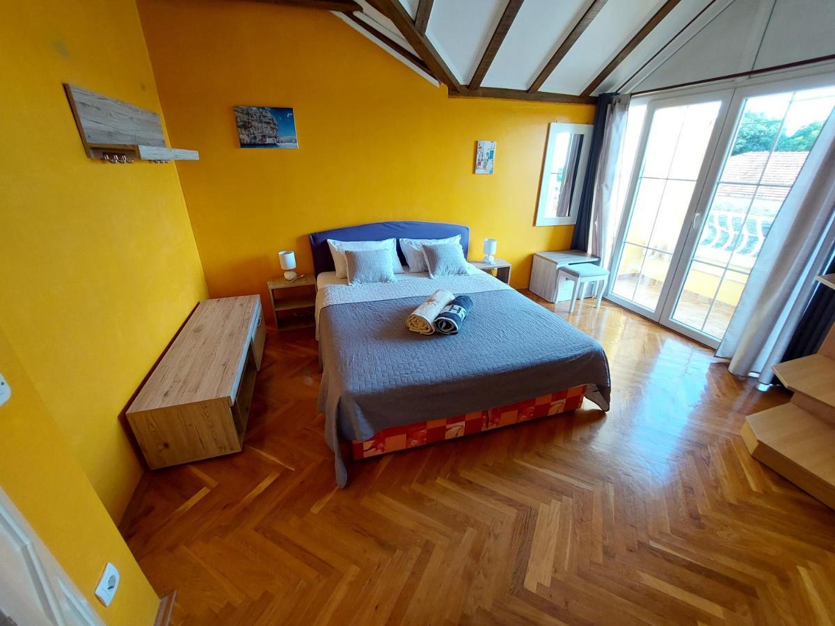 Holiday Home Sunce Dalmacije Mratovo Luaran gambar